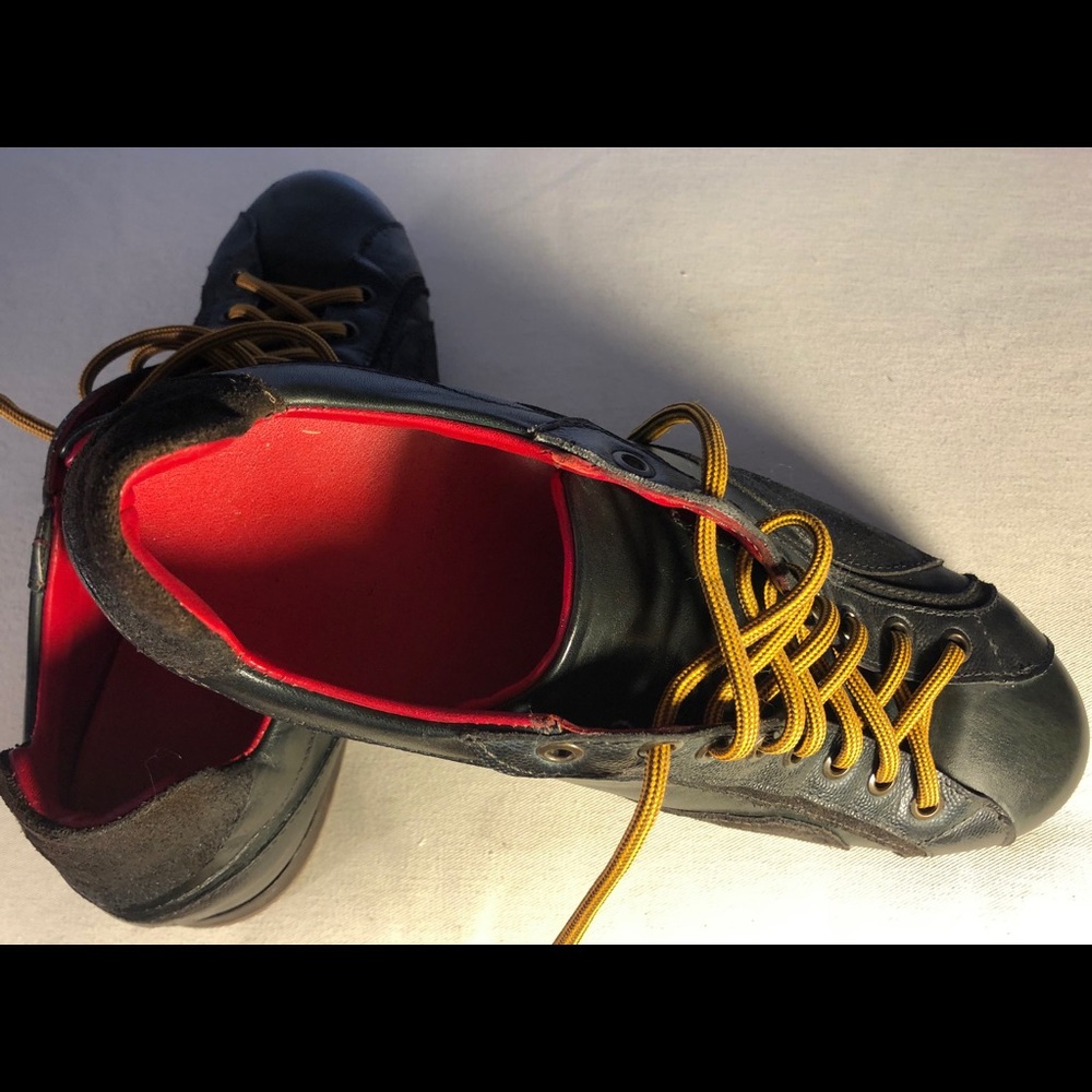 Shoes - Picture 4 of 4